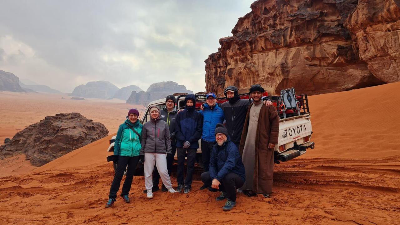 Wadi Rum Travel Camp酒店 外观 照片