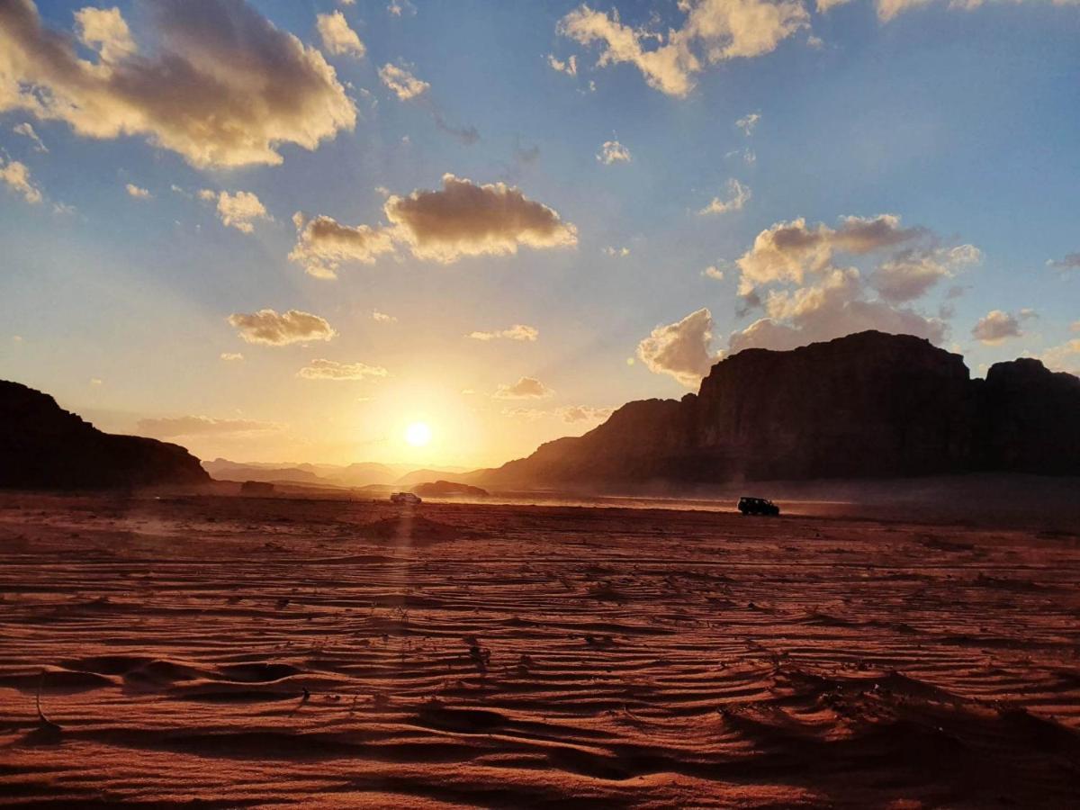 Wadi Rum Travel Camp酒店 外观 照片