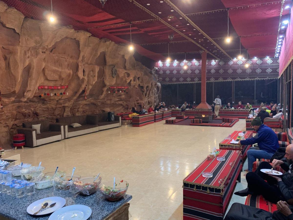 Wadi Rum Travel Camp酒店 外观 照片