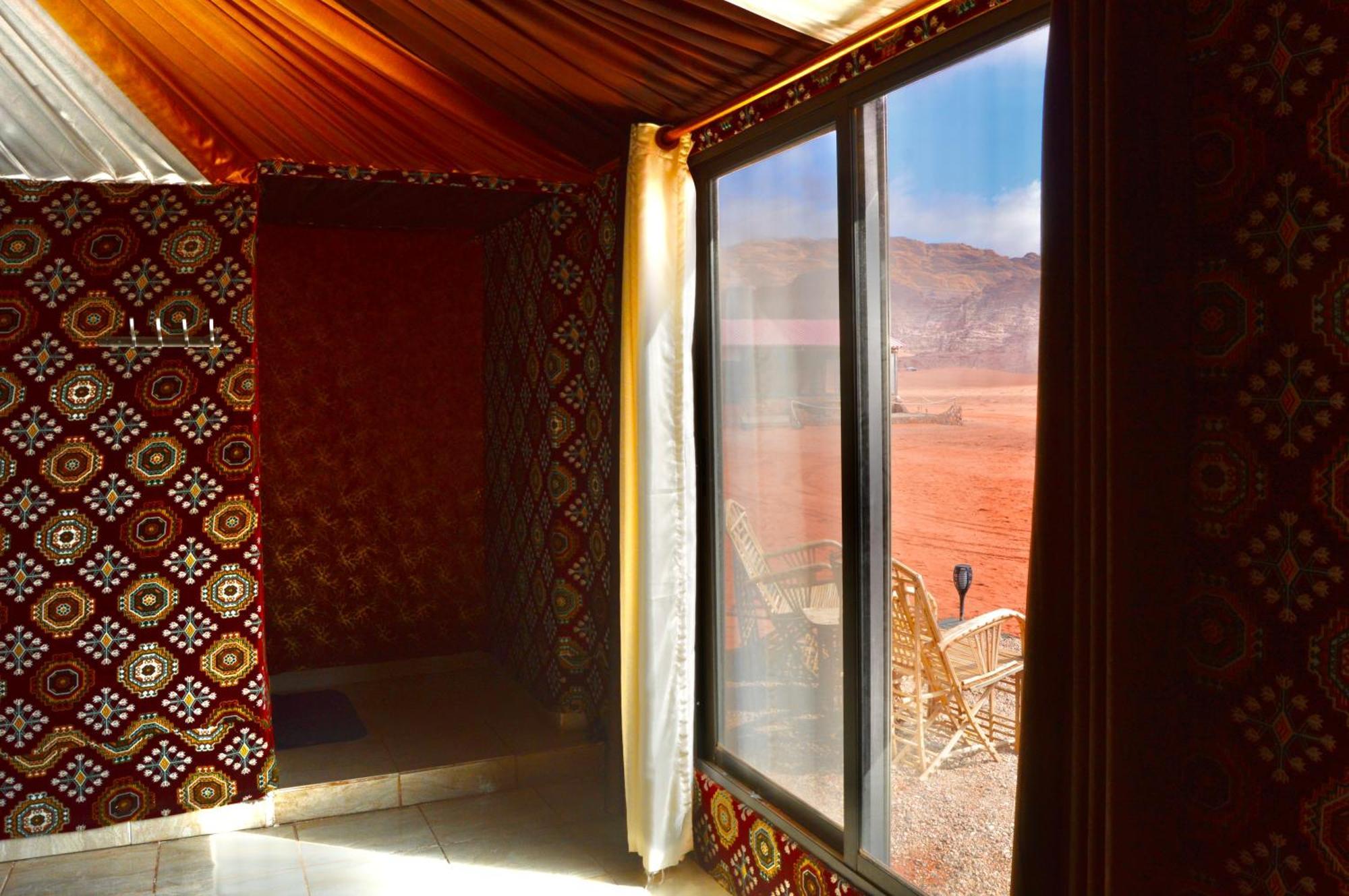 Wadi Rum Travel Camp酒店 外观 照片