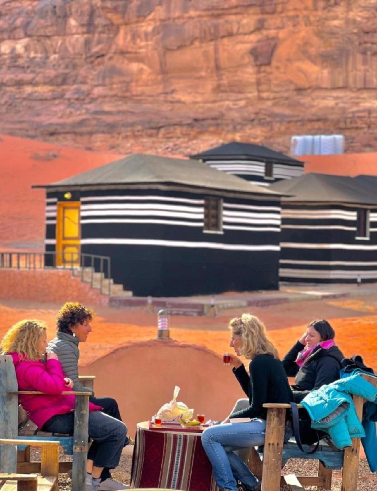 Wadi Rum Travel Camp酒店 外观 照片