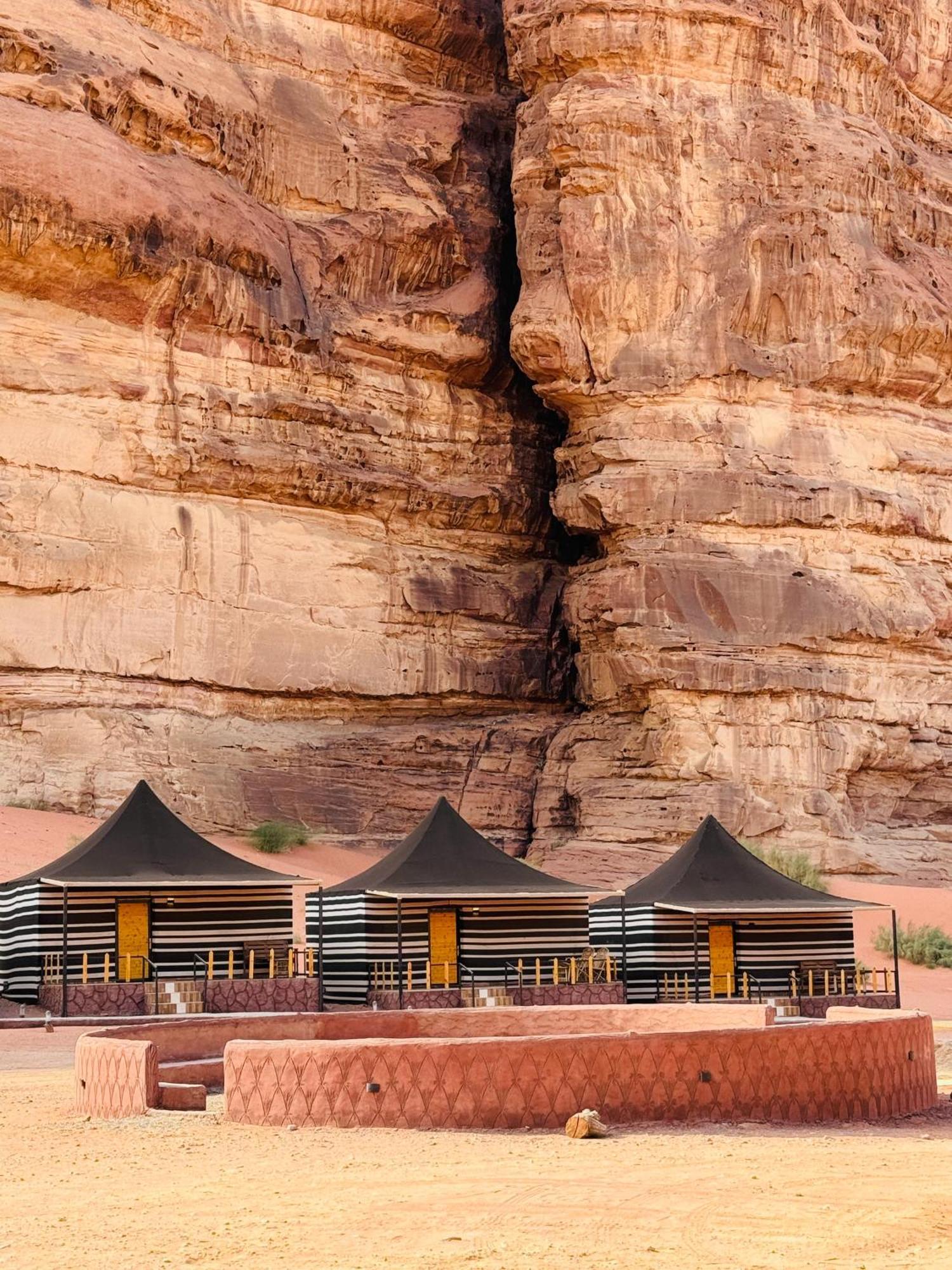 Wadi Rum Travel Camp酒店 外观 照片