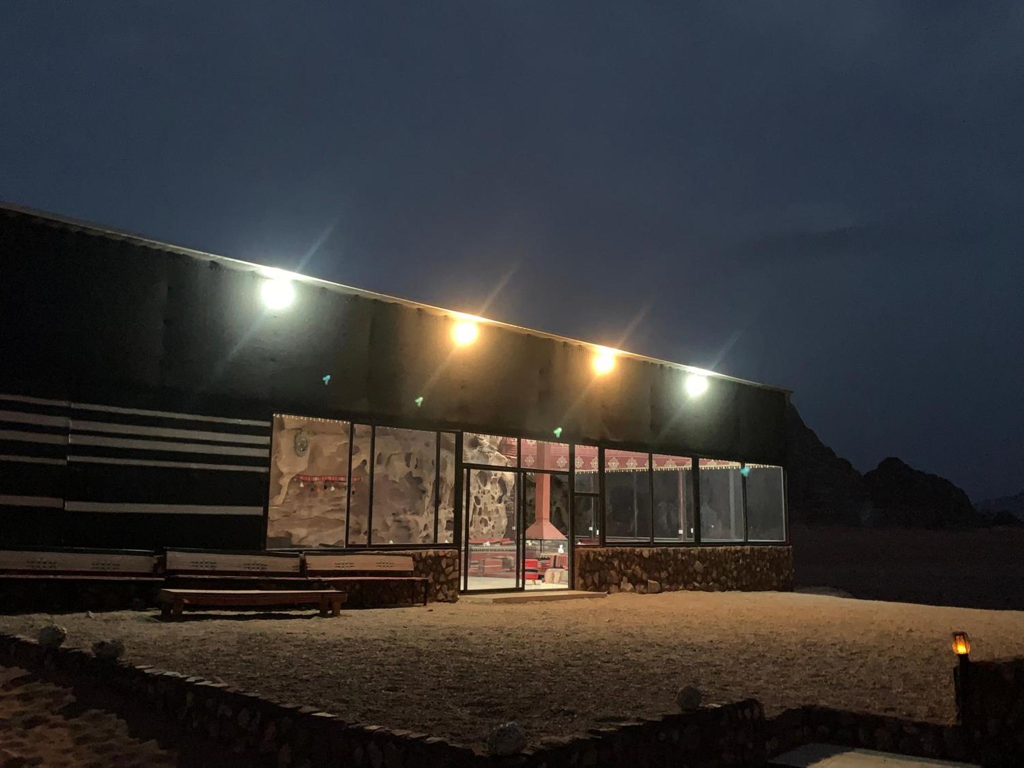 Wadi Rum Travel Camp 外观 照片