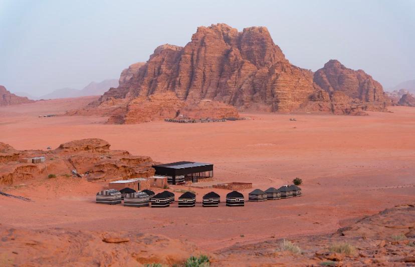 Wadi Rum Travel Camp酒店 外观 照片